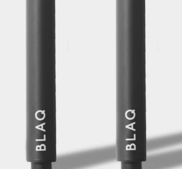 🦋🦋🦋 3/$25---BLAQ Teeth Whitening Wand x 2 - Picture 6 of 8